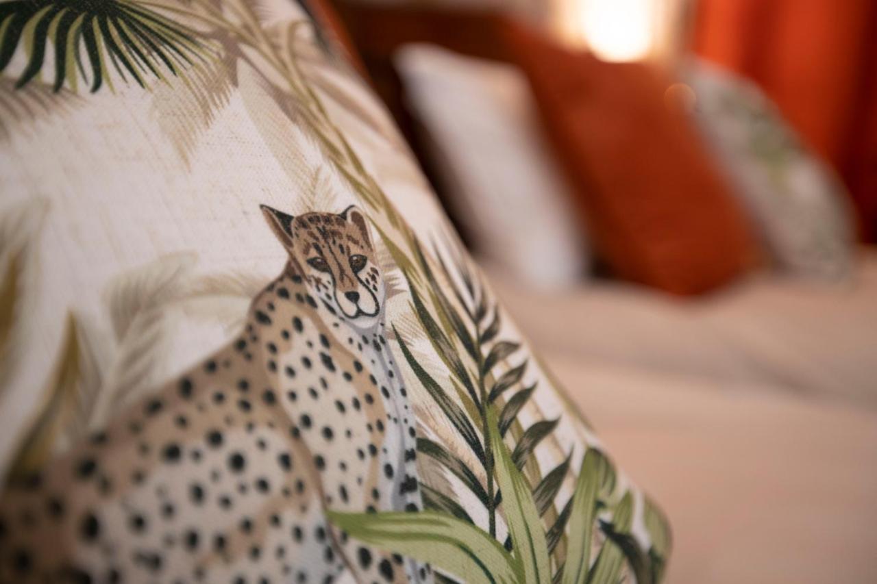 Chambre Jungle Dans Maison D'Hote "Le Petit Clouet"- Rochecorbon Exteriör bild